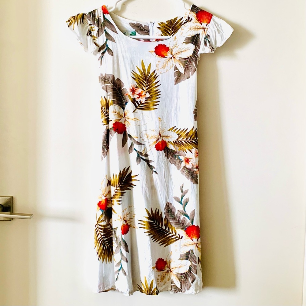 Hawaiian Floral Print Girls’ Dress 12 Muumuu excellent condition white aloha